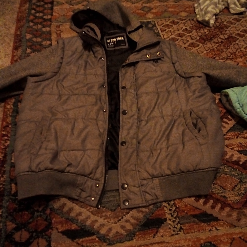Shirts - Picture 8 of 8